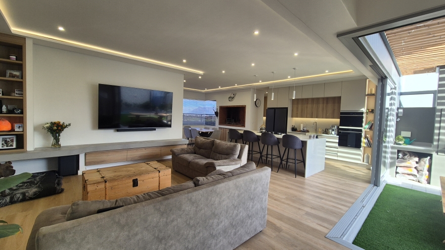 4 Bedroom Property for Sale in Sandown Western Cape